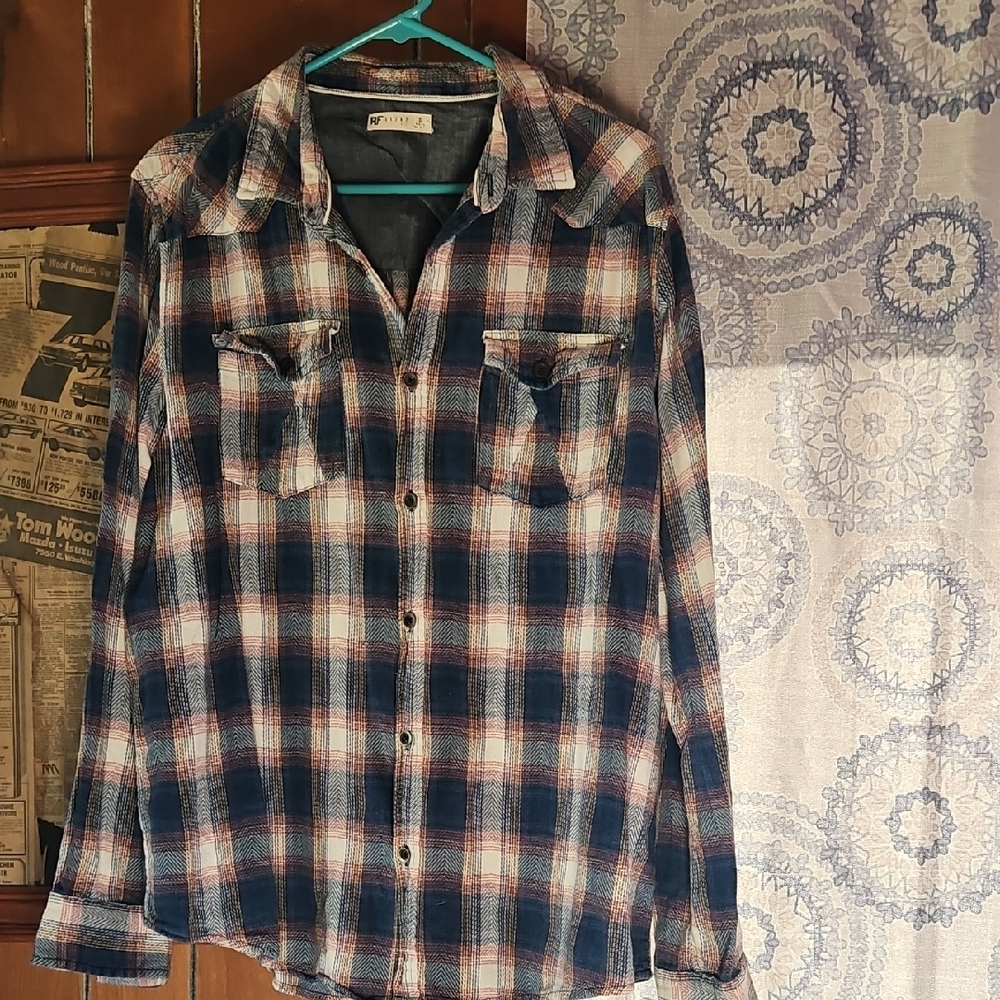 Plaid Casual Button-Down Shirt in Blue and Cream